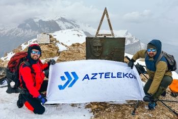 “Aztelekom” bayrağı Heydər Əliyev zirvəsində - DALĞALANDI