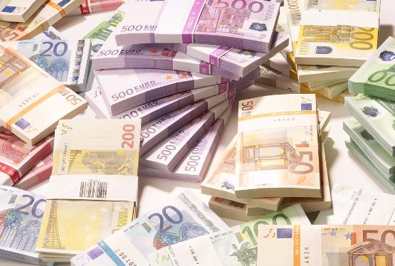 Deutsche Bank: доллар и евро реагируют на политику
