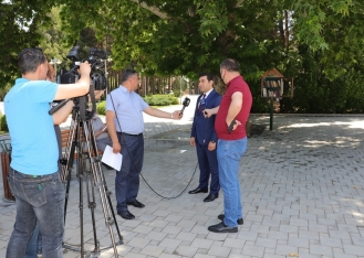 Naftalanda ölkəmizdə və regionda ilk “Little Free Library” - KİTABXANASI AÇILDI | FED.az