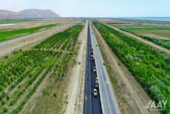 Bakı-Quba yoluna yeni asfalt-beton örtüyü döşənir - FOTO