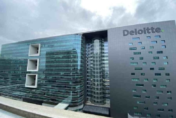 "Deloitte": Azərbaycanda şirkətlərin yarıdan çoxu gəlir artımı gözləyir, amma riskli qərarlardan çəkinir