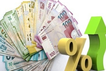 Azərbaycanda maliyyəçilər və sığortaçıların orta aylıq maaşı 3 min manatdan çoxdur