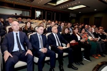 “Veysəloğlu”nun sponsorluğu ilə ərsəyə gələn “Naxçıvan Maarifi” sənədli-bədii filminin təqdimatı keçirilib - [red]FOTOLAR[/red] | FED.az