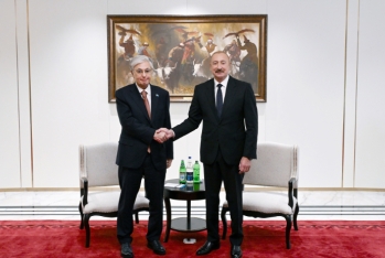İlham Əliyev Bişkekdə Kasım-Jomart Tokayevlə görüşüb