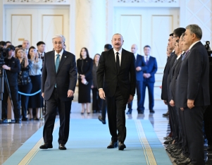 İlham Əliyevin Astanada rəsmi qarşılanma mərasimi olub - FOTOLAR | FED.az