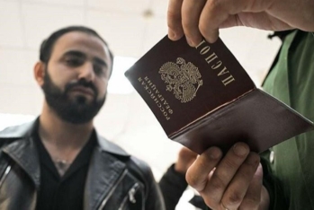 Rusiya miqrantlarla bağlı qaydaları sərtləşdirir