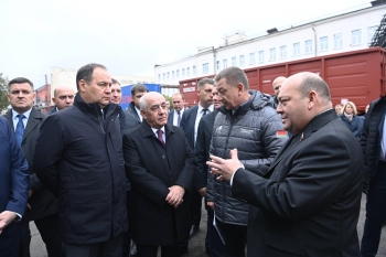 Əli Əsədov Minsk Avtomobil Zavodunda olub - FOTOLAR | FED.az