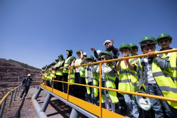 “AzerGold” QSC-nin əməkdaşlarının övladları üçün qızıl mədəninə ekskursiya təşkil edilib | FED.az