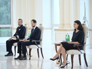 Prezident: "Azərbaycanla Fransa arasında anlaşılmazlığa səbəb olan məsələlər keçmişdə qaldı" | FED.az