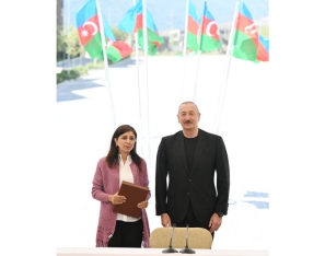 Prezident Kəlbəcər şəhərinin sakinləri ilə görüşüb, onlara mənzillərin açarlarını təqdim edib - [red]YENİLƏNİB[/red] | FED.az