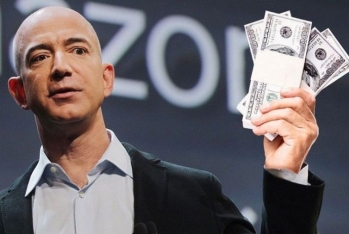 Ceff Bezos "Amazon"un səhmlərini 10,3 milyard dollara satıb