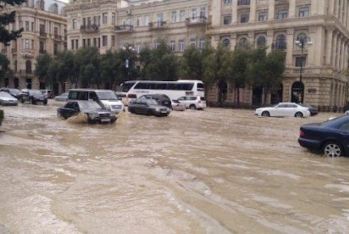 Bakı İcra Hakimiyyəti: Yağış suları ilə “Azərsu” və AAYDA məşğul olur - AÇIQLAMA