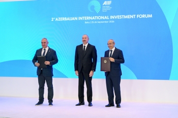 II Azərbaycan Beynəlxalq İnvestisiya Forumunda sənədlər mübadilə edilib - FOTOLAR | FED.az