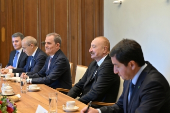 Azərbaycan və Almaniya prezidentlərinin geniş tərkibdə görüşü olub - FOTOLAR | FED.az