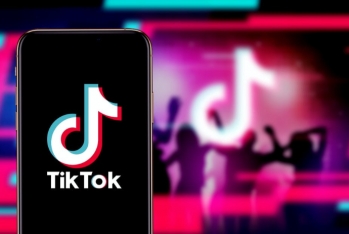 "TikTok" dünyanın ən sürətlə böyüyən brendi oldu - FOTO