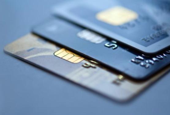 Pulsuz debet kart təqdim edən banklar - SİYAHI