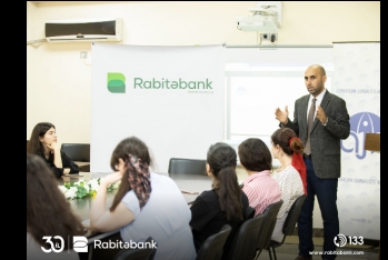 Rabitəbank “Xilaskar” esse müsabiqəsilə bağlı tələbələrlə sessiya  - TƏŞKİL EDİB