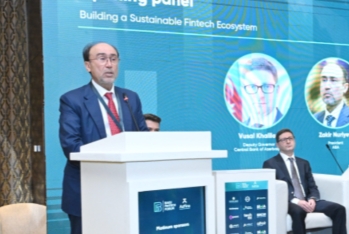 "Ölkədaxili nağdsız ödəniş dövriyyəsinin 87 faizi elektron ticarətin payına düşür"