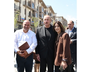 Prezident Kəlbəcər şəhərinin sakinləri ilə görüşüb, onlara mənzillərin açarlarını təqdim edib - [red]YENİLƏNİB[/red] | FED.az