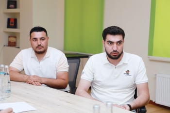 Mürsəl İbrahimov Tovuzda vətəndaşların problemlərini dinlədi - FOTOLAR | FED.az