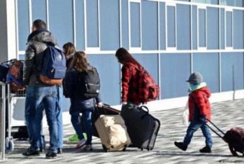 ABŞ ölkəni könüllü tərk edən qanunsuz miqrantlara 3000 dollar ödəyəcək