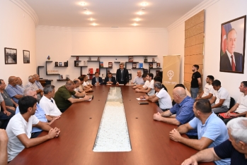 “Azərişıq” ASC-nin nümayəndələri Göyçayda fermer və sahibkarlarla görüşüb