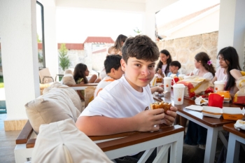 “McDonald’s Azərbaycan” şəhid və qazi ailələrinin övladları üçün yay istirahəti təşkil edib - [red]FOTOLAR[/red] | FED.az