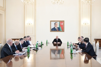 Prezidentin sədrliyi ilə “Azərbaycanın yeni rəqəmsal arxitekturası” sənədinə həsr olunmuş müşavirə keçirilib