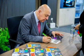 “Araz” supermarketlər şəbəkəsindən “Bir kitab, min dünya” təşəbbüsü -[red] FOTOLAR[/red] | FED.az