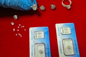 12,745 karatlıq brilyant qaşları və 13 qram qızıl-zinət əşyalarını qanunsuz keçirmək istədilər