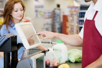 Marketdə kassirlər bunu tələb edə bilməz