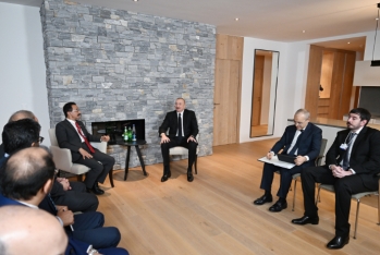 İlham Əliyev “DP World” şirkətinin sədri və icraçı direktoru ilə görüşüb - FOTOLAR