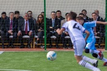 “AzerGold” tərəfindən Daşkəsəndə yenidən qurulmuş minifutbol, voleybol-basketbol meydançaları - İSTİFADƏYƏ VERİLİB | FED.az