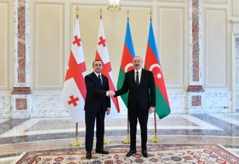 İlham Əliyev İrakli Qaribaşvili ilə görüşüb - FOTO | FED.az