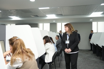 Notariat fəaliyyəti ilə məşğul olmaq istəyən namizədlərlə test imtahanı keçirilib | FED.az