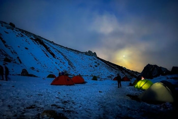 “AzerGold” Ümummilli Lider Heydər Əliyevin  100 illiyi münasibətilə alpiniada təşkil edib - FOTOLAR | FED.az