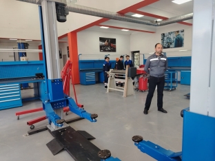 Hibrid avto ustası, aşbaz, parnik işçisi və …məktəbdə otel - [red]Peşə təhsili əmək bazarına yeni qapı açıb –REPORTAJ[/red] | FED.az