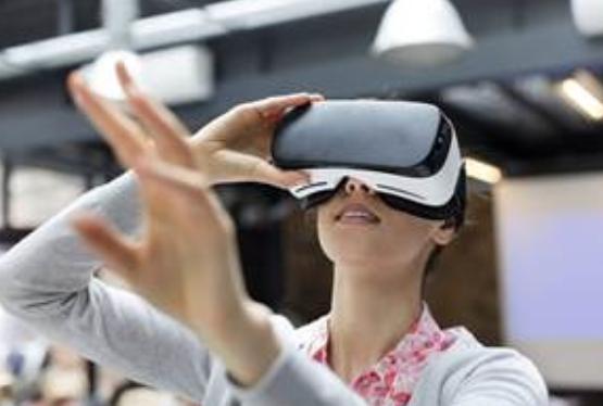 Britaniyada işə qəbul zamanı ilk dəfə virtual reallıq texnologiyası tətbiq edilib