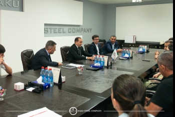 ЗАО «Baku Steel Company» наградила детей сотрудников компании, поступивших в ВУЗы c  высокими баллами