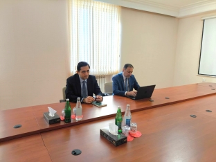 Aqrar Sığorta Fondunun sədri Ağsuda vətəndaşların müraicətlərini dinləyib, təsərrüfatlara baş çəkib | FED.az