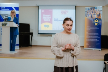 Bank Respublika Oxbridge Akademiyasında Qlobal Pul Həftəsinə həsr olunmuş - [red]TƏDBİR KEÇİRİB[/red] | FED.az