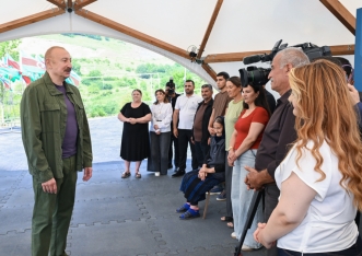 İlham Əliyev Şuşanın Kiçik Qaladərəsi kəndində görülən işlərlə tanış olub - FOTOLAR | FED.az