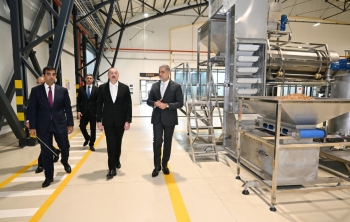 Prezident Bakıda yeni zavodun açılışında - FOTOLAR | FED.az