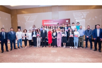 Победители программы стипендий в области образования «Образовательной стипендиальной программы Red Hearts» были награждены | FED.az