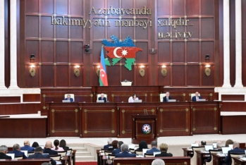 Vergi Məcəlləsi və Gömrük tarifi haqqında qanun layihələri qəbul edilib