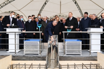 Azərbaycan və Türkiyə Prezidentləri Zəngəzur dəhlizində yeni yolun - TƏMƏLİNİ QOYUBLAR - FOTO | FED.az