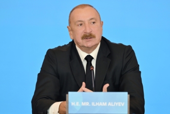 "Müstəqil bir ölkəyə necə yaşamalı olduğunu, nə etməli və nə etməməli olduğunu izah etmək üçün mənəvi haqqınız varmı?"