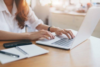 Azərbaycanda ən çox maaş alan qadınlar hansı sahələrdə çalışır? – MƏBLƏĞLƏR