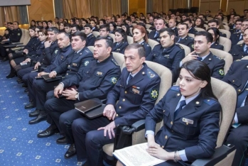 Azərbaycanda gömrük işçilərinin fəaliyyəti ilə bağlı dəyişiklik edilir
