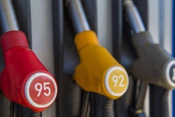 Azərbaycan "Premium" benzini əvvəlkindən 28% ucuz alır - ARAŞDIRMA